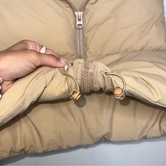 Tan Puffer Vest - Picture 3 of 7